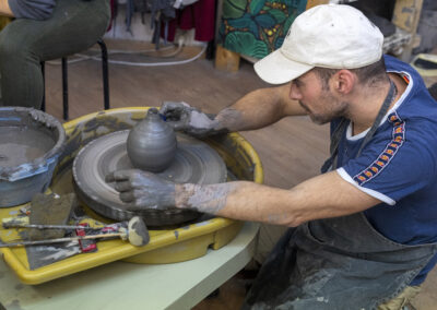 Atelier libre poterie ceramique sur le tour montpellier figula